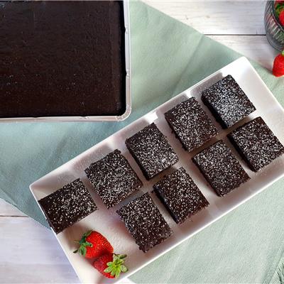 Traybake Chocolate Sponge