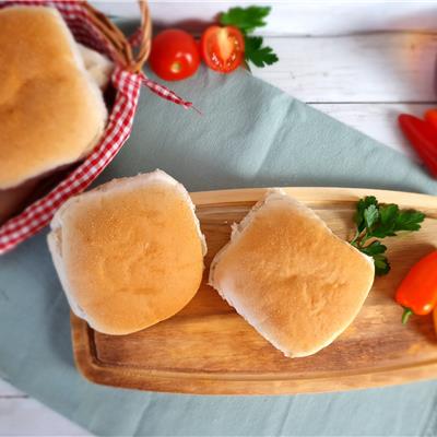 Semolina Bread Cakes