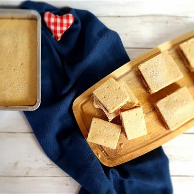 Traybake Jam Slice