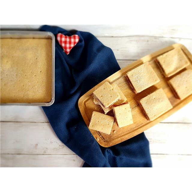 Traybake Jam Slice